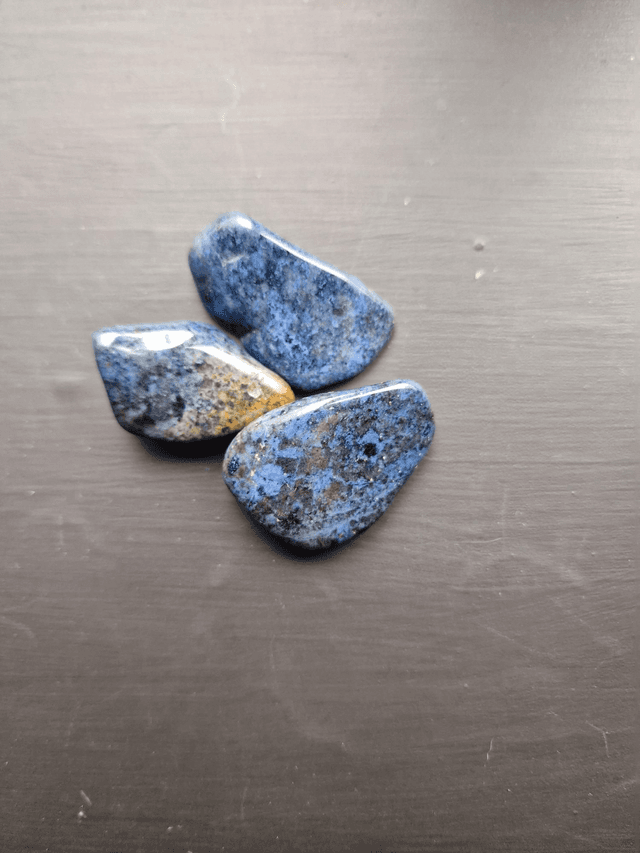 Dumoritite 